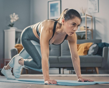 10 Stretches You Can Do at Home to Burn Fat